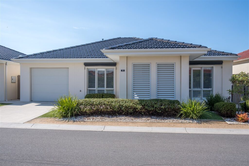 agent202_residential_extra_8574139