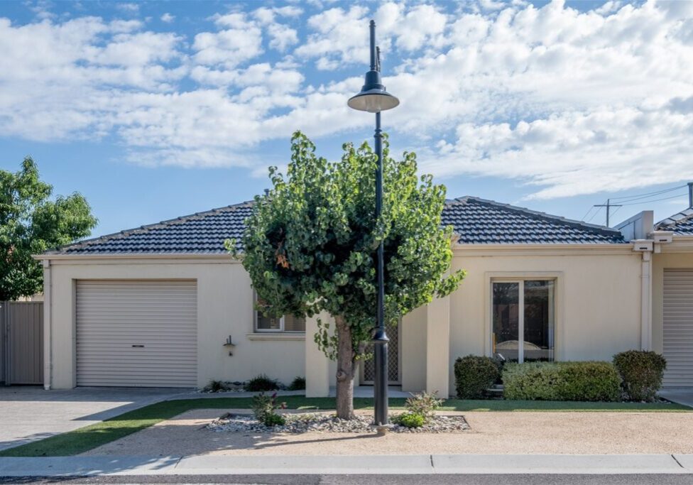 agent202_residential_extra_7497716